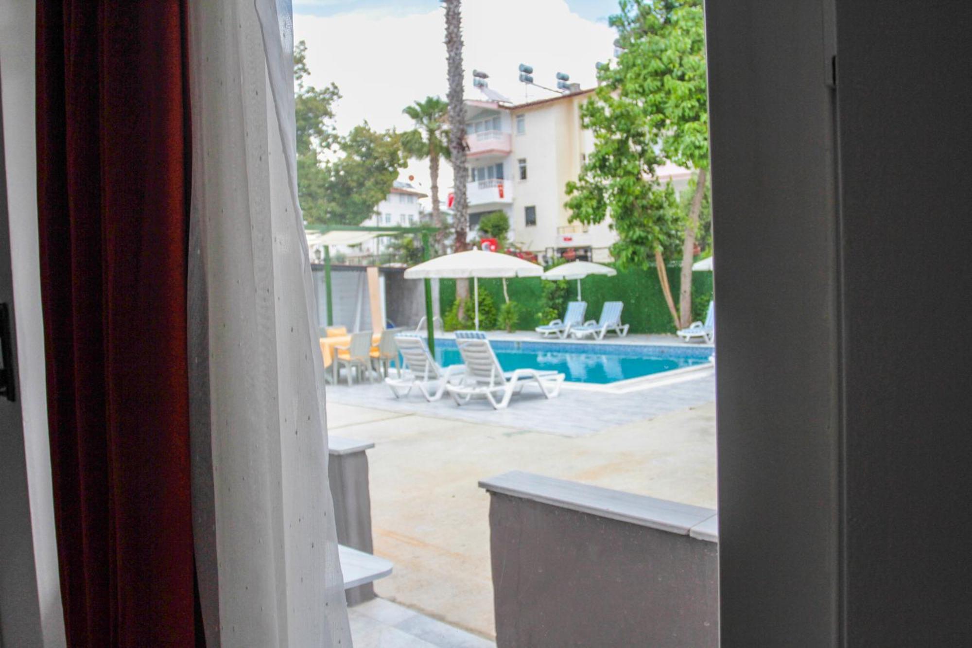 Hillside Apart Hotel Екстер'єр фото