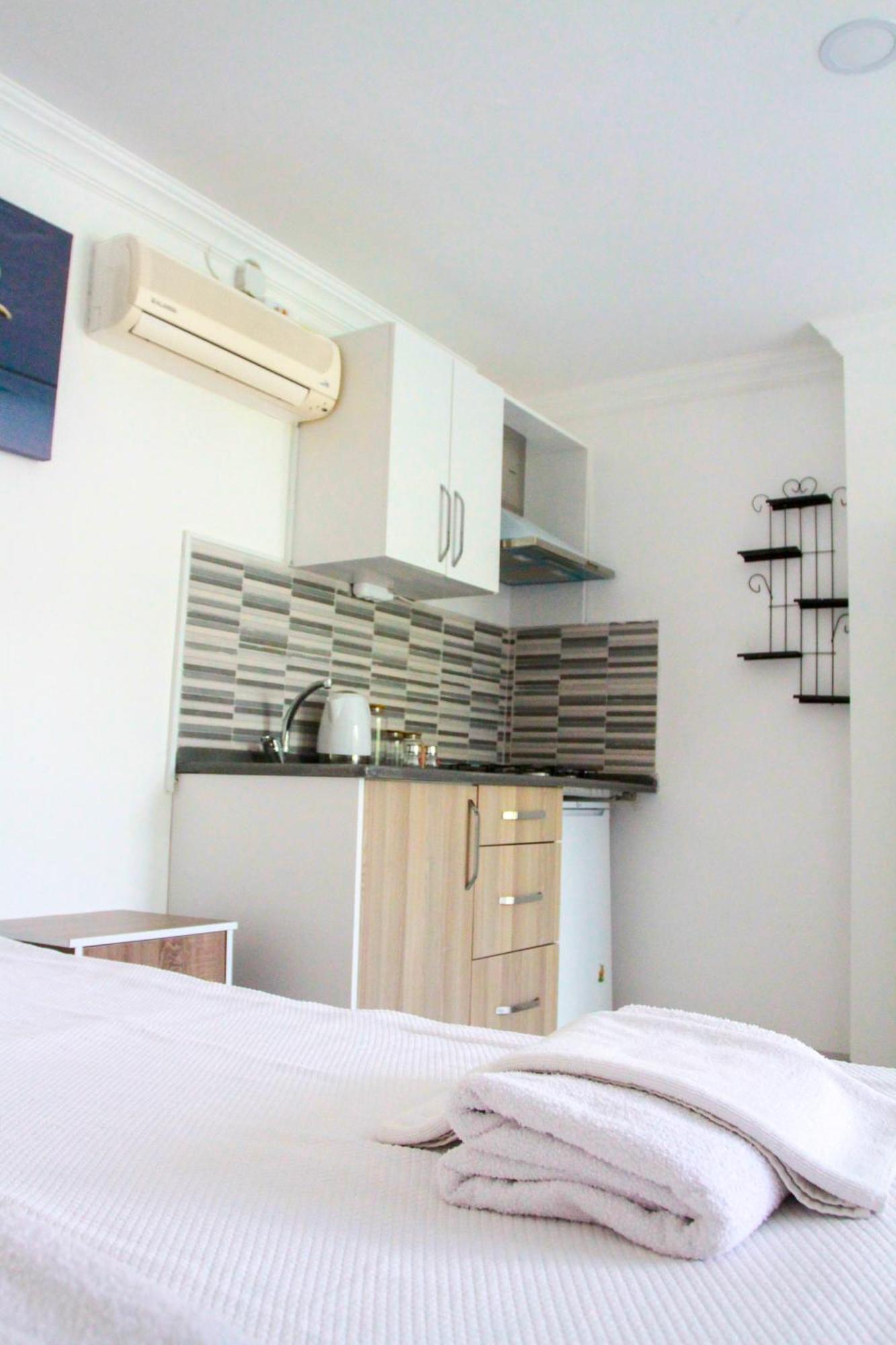 Hillside Apart Hotel Екстер'єр фото