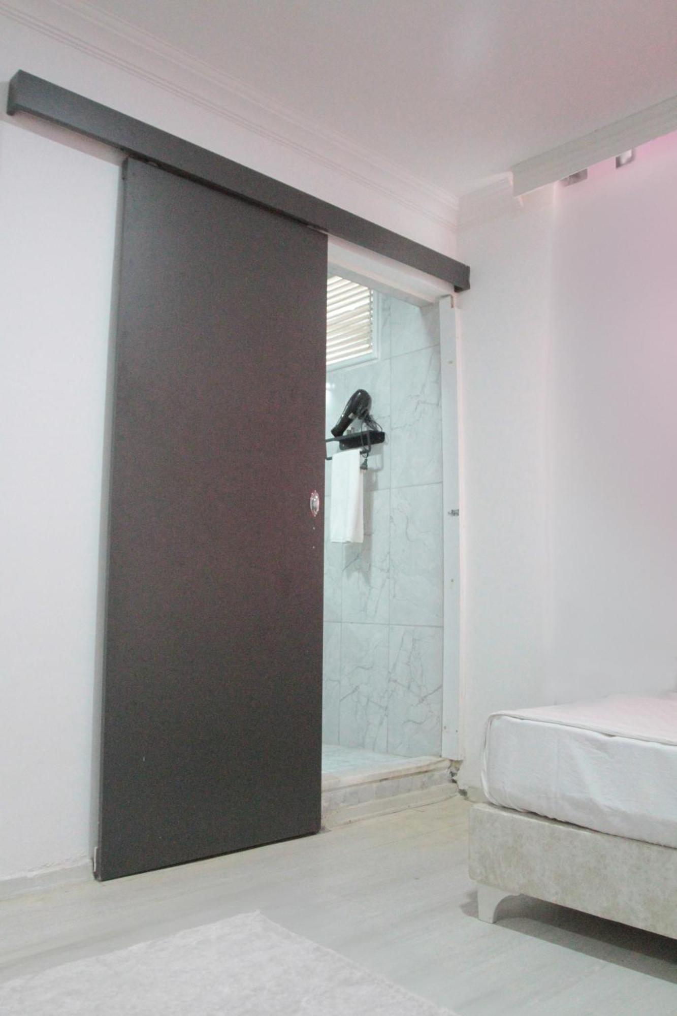 Hillside Apart Hotel Екстер'єр фото