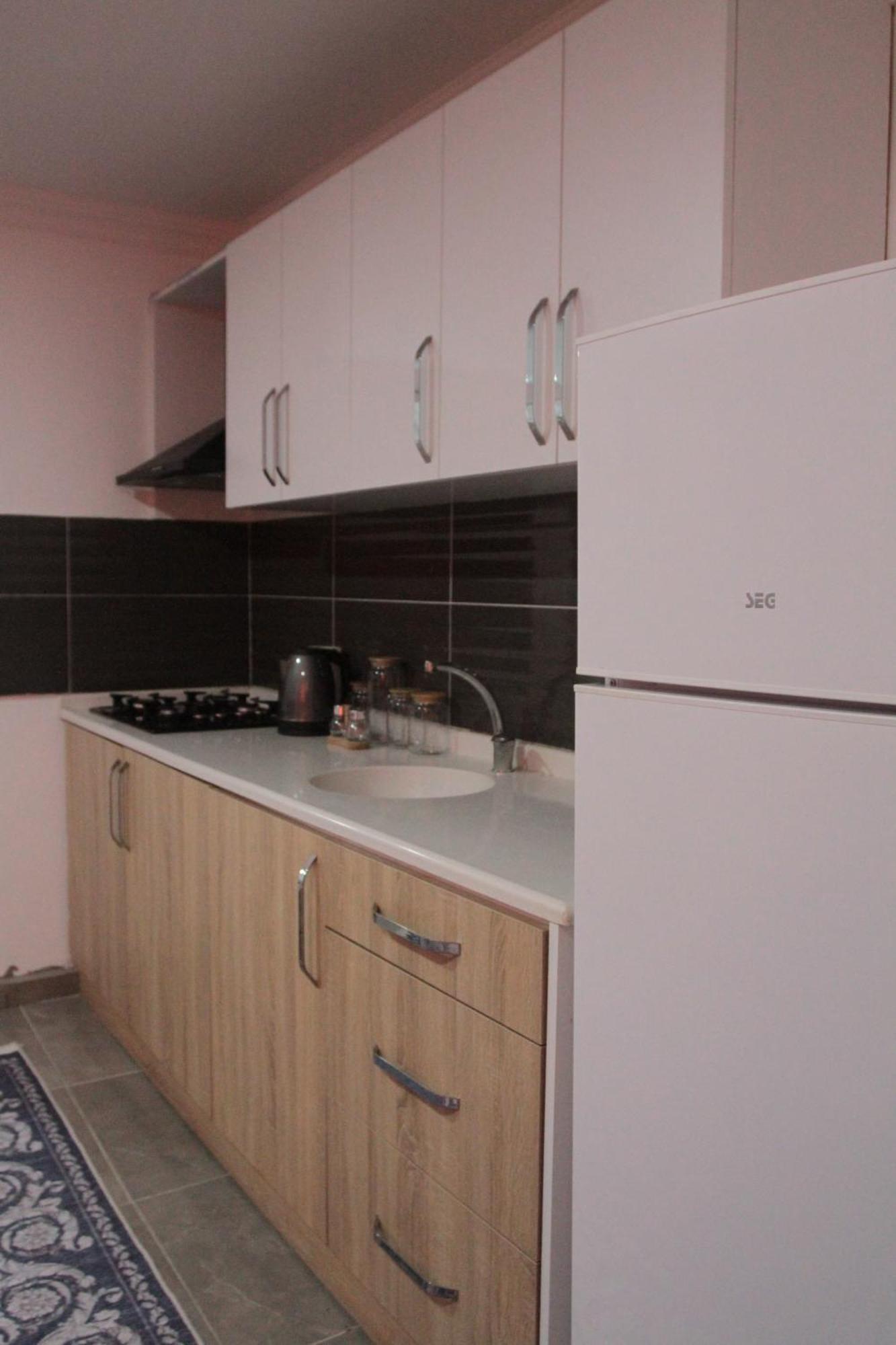 Hillside Apart Hotel Екстер'єр фото