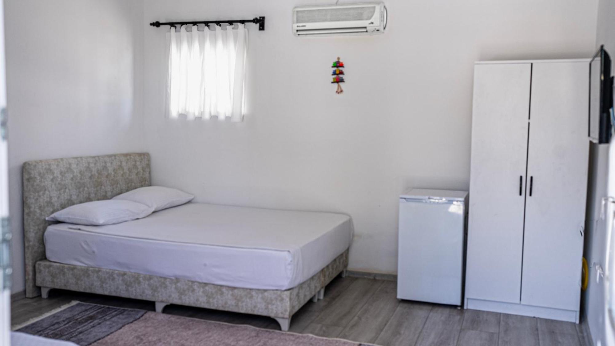 Hillside Apart Hotel Екстер'єр фото