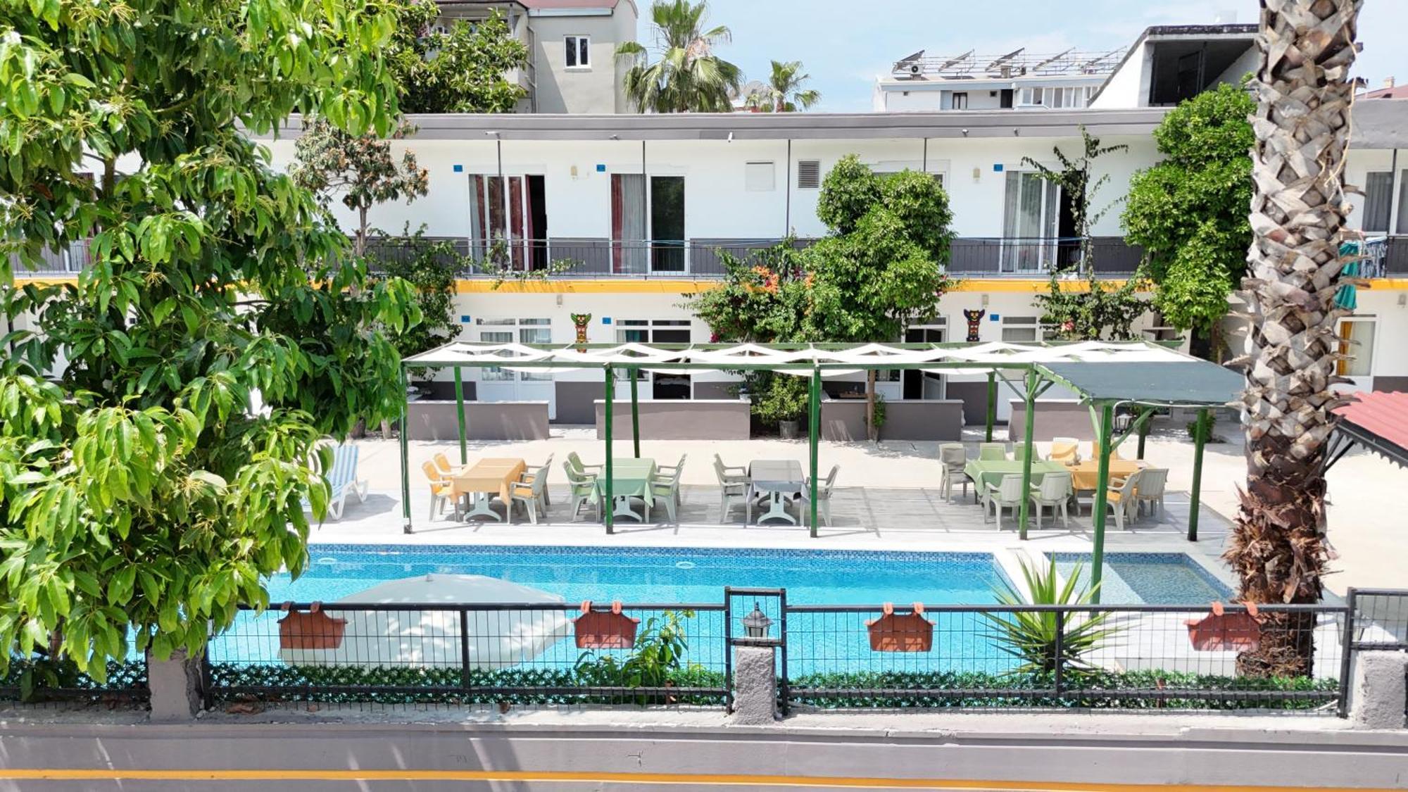 Hillside Apart Hotel Екстер'єр фото