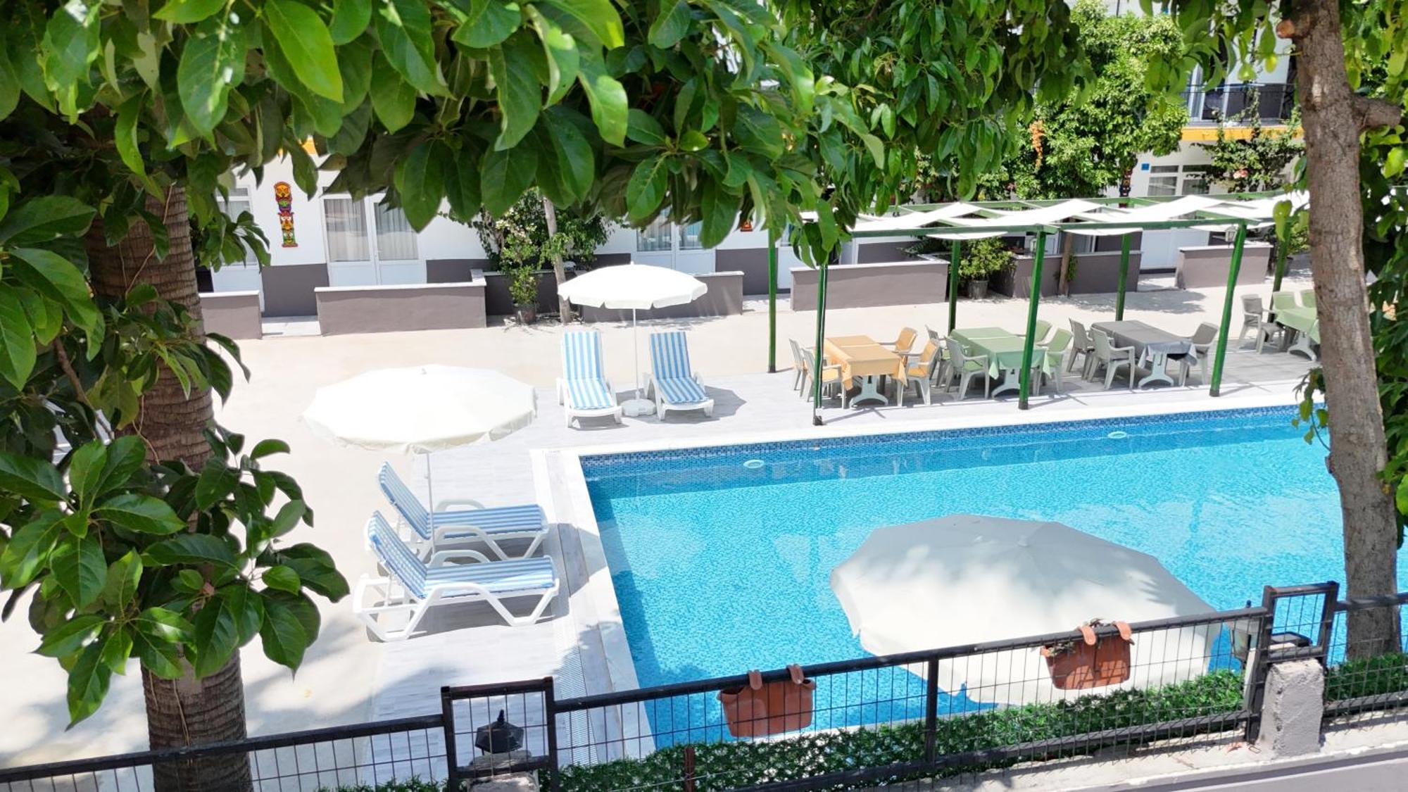 Hillside Apart Hotel Екстер'єр фото