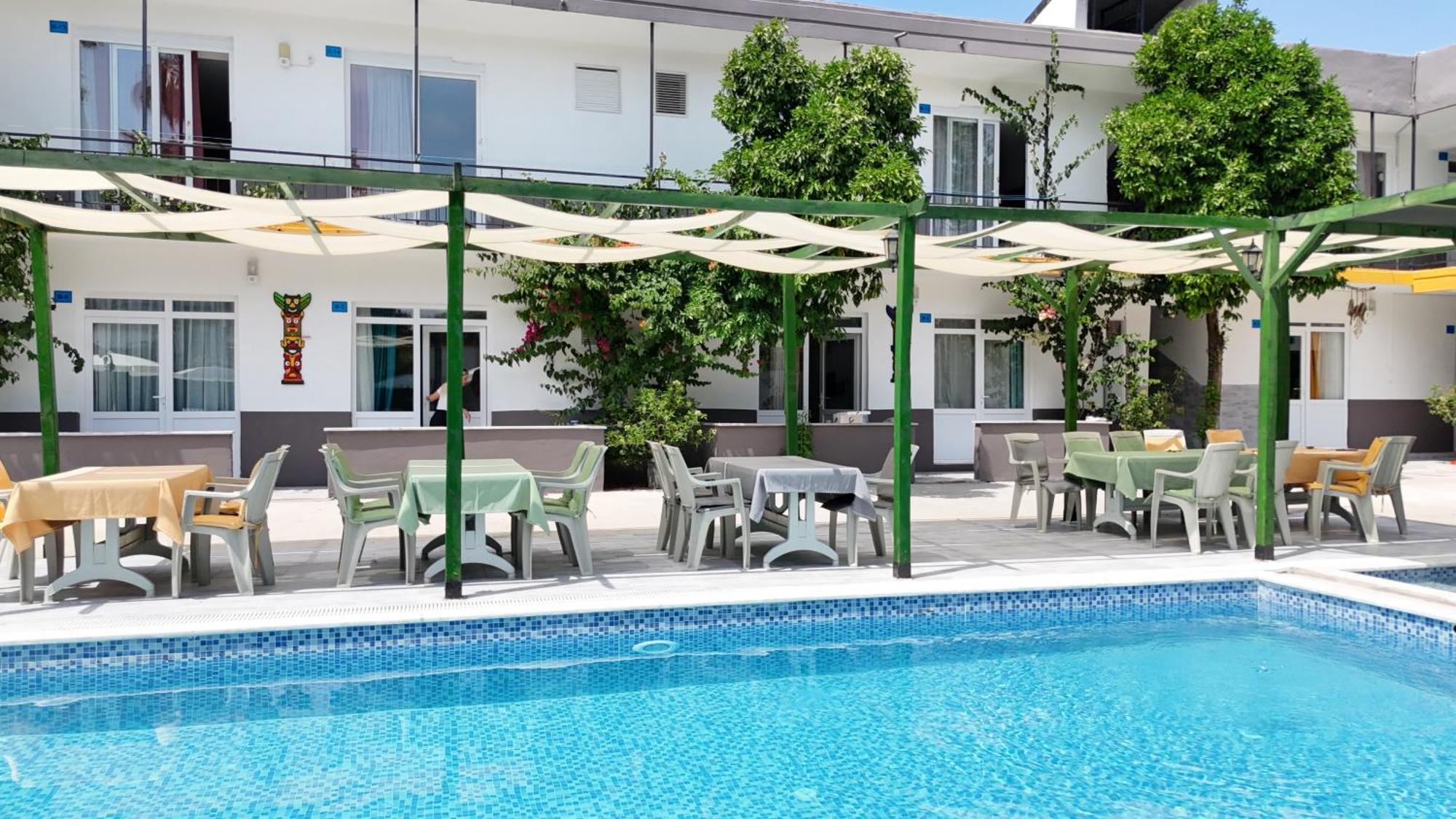 Hillside Apart Hotel Екстер'єр фото